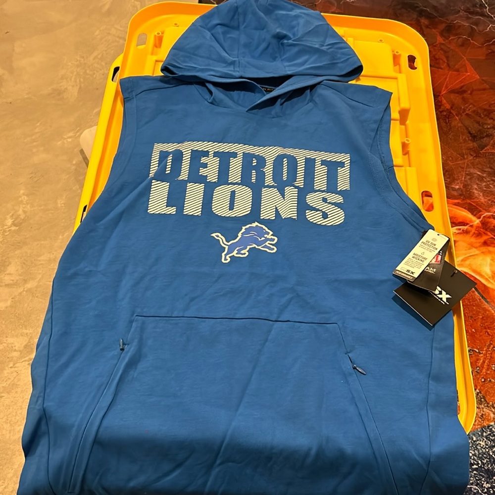 MSX by Micheal Strahan for NFL Detroit Lions sleeveless shirt